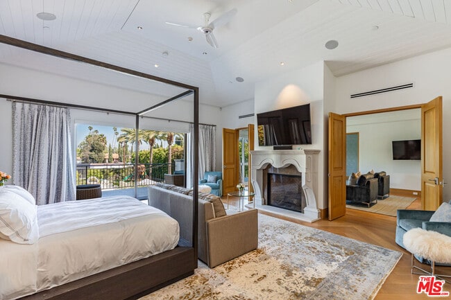 Building Photo - 618 N Beverly Dr