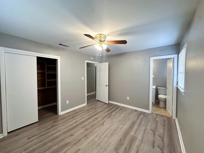 Building Photo - 2801 53rd St