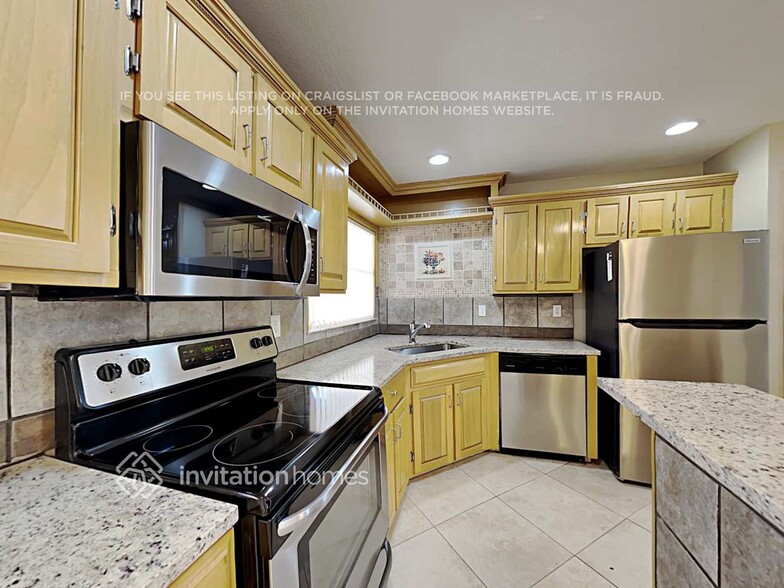 Building Photo - 14001 Richwood Pl