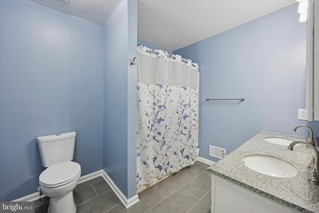 Building Photo - 21 Parc Ridge Dr