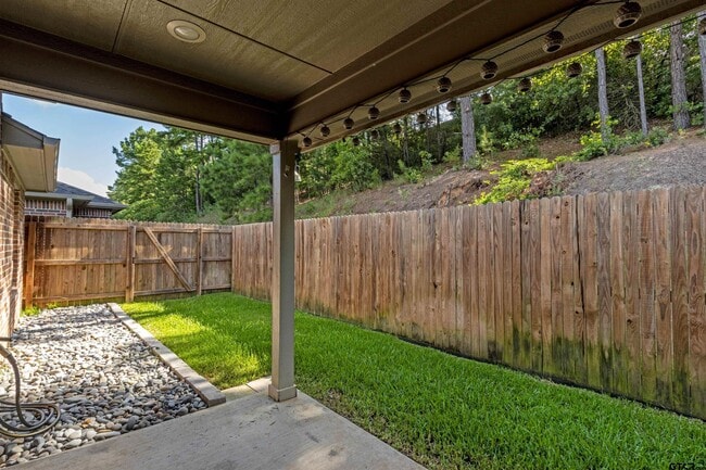 Building Photo - 5106 Shiloh Ridge Dr