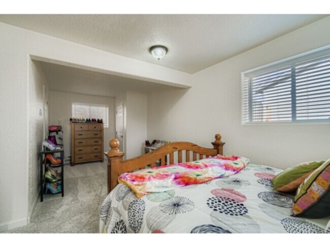 Building Photo - 10922 Forest Cir