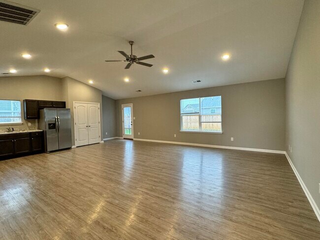 Building Photo - 207 Jared Parker Wy