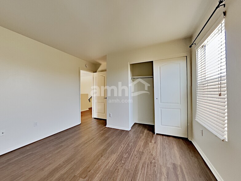 Building Photo - 4837 W Calle Don Alfonso