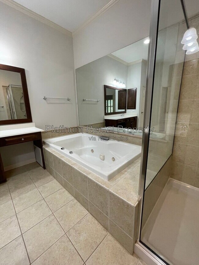 Building Photo - 1875 Adagio Dr