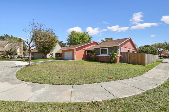 Building Photo - 1315 Egret Rd