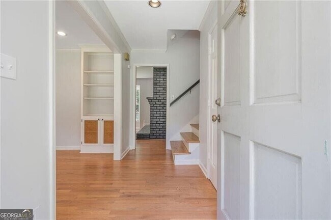 Building Photo - 5599 Bend Creek Rd