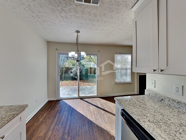 Building Photo - 114 Nacoochee Way