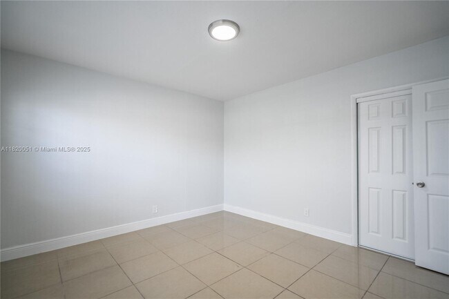 Building Photo - 320 84th St