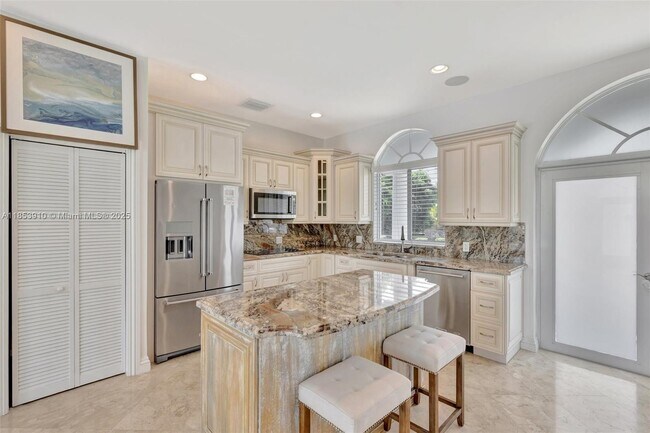 Building Photo - 4610 SW 178th Ave