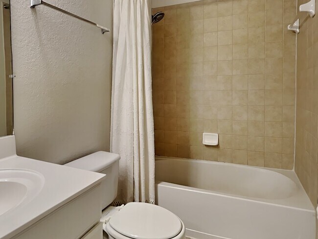 Building Photo - 5236 Hampton Beach Pl
