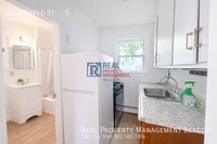 Building Photo - 517 Maple St