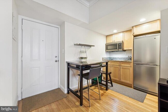 Building Photo - 1701 16th St NW