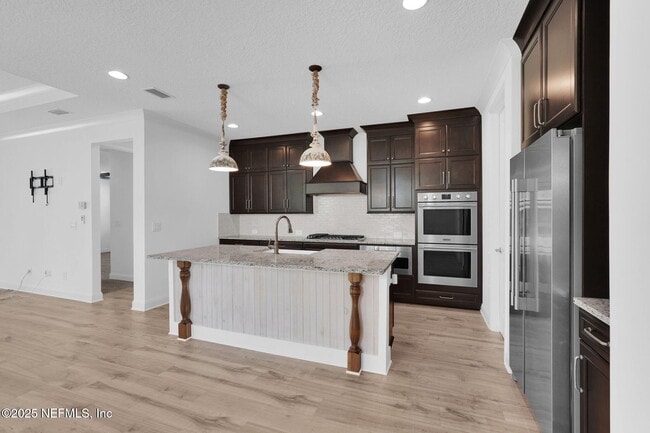 Building Photo - 299 Blue Hampton Dr