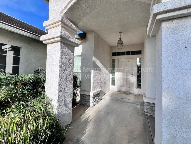 Building Photo - 8622 N Heartland Way