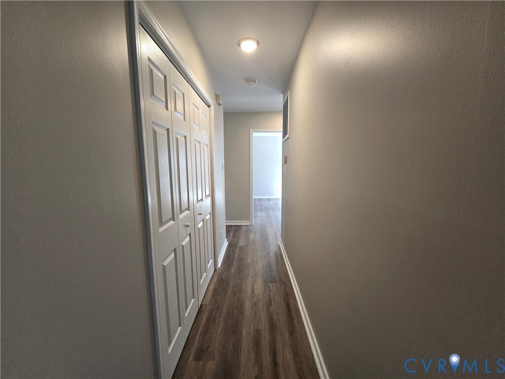 Building Photo - 1600 Porters Mill Terrace