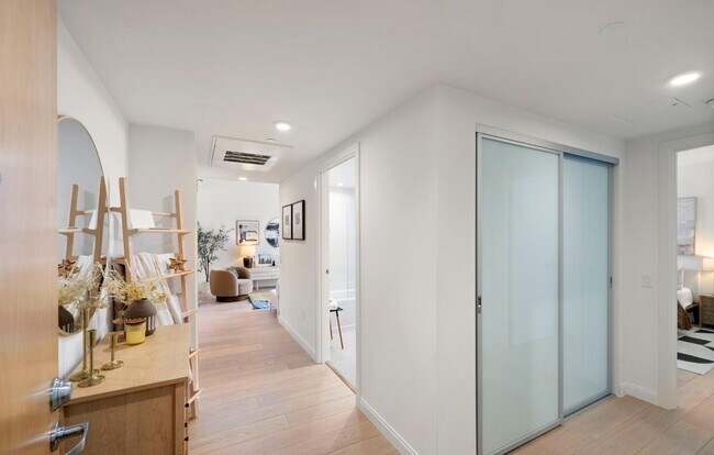 Building Photo - 555 Fulton St