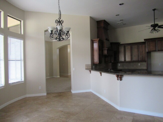 Building Photo - Beautiful Custom North Mesa Home