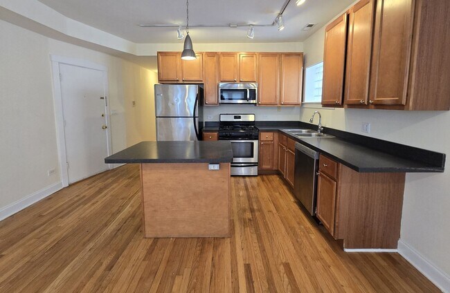 Building Photo - 4926 N Albany Ave
