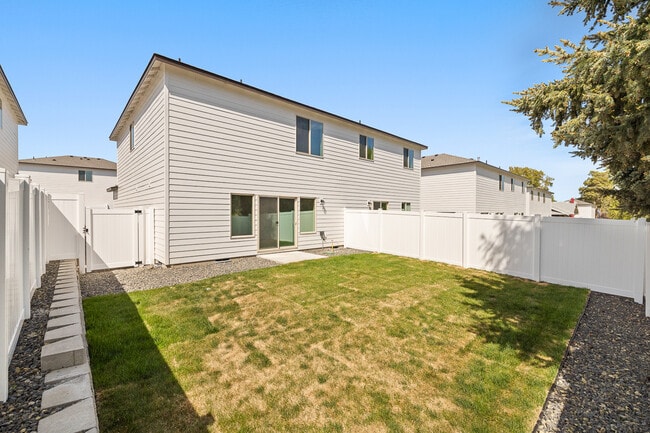Building Photo - 1141 UnderwoodUnit 110