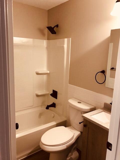 Building Photo - 345 89th Ln NE