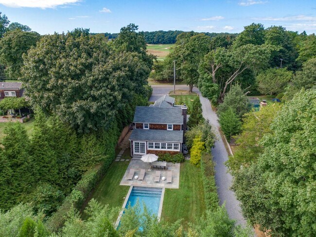 Building Photo - 62 Abrahams Landing Rd