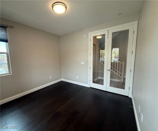 Building Photo - 2158 Tortona St