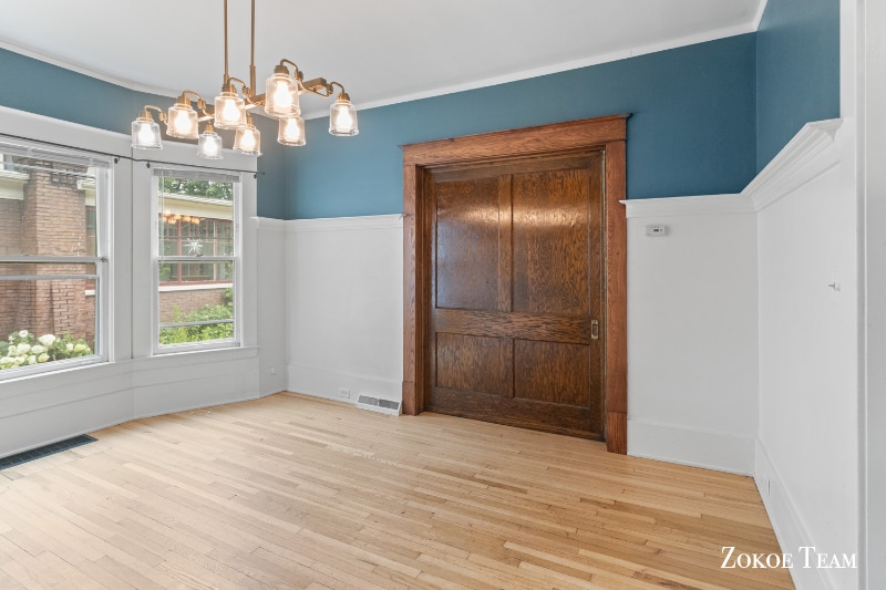 Building Photo - 240 Calkins Ave SE