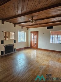 Building Photo - 618 Grape St