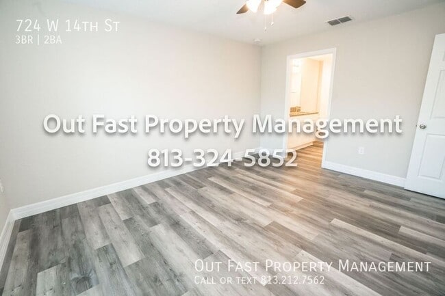 Building Photo - 724 W 14th St