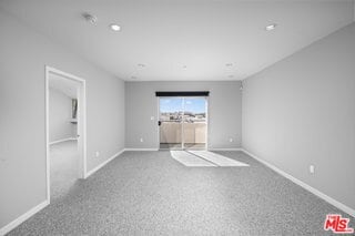 Building Photo - 159 W Green St