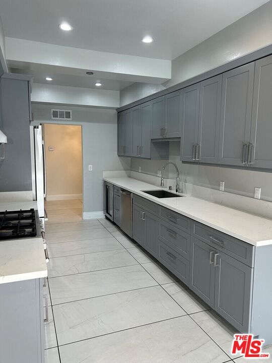 Building Photo - 125 N Gale Dr