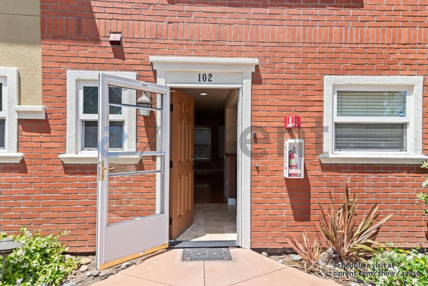 Building Photo - 865 Carlisle Way