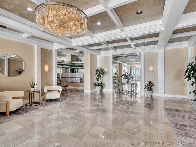 Building Photo - 1410 S Ocean Dr