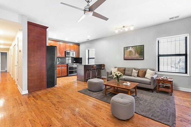 Building Photo - 6324 S Kimbark Ave