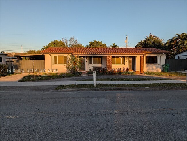 Building Photo - 1037 SW 76th Ave