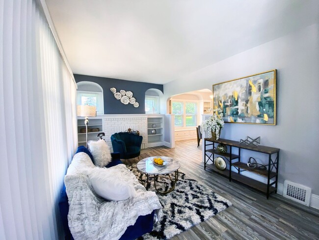 Building Photo - 3 Bed - 1 Bath Cape Cod for Rent in Garfie...