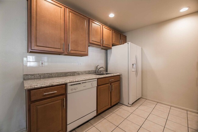 Building Photo - Upgraded & simply beautiful 3 Bedroom Condo!