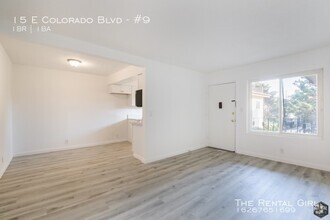 Building Photo - Updated 1 Bed /1 Bath In Arcadia! | Upper ...