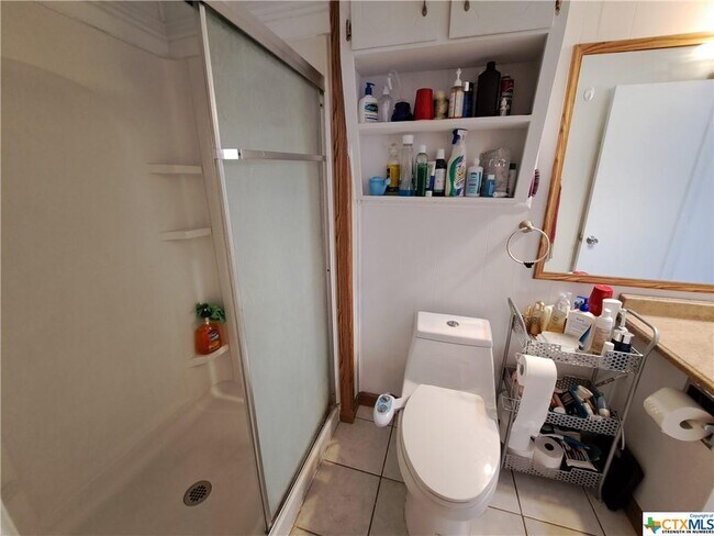 Building Photo - 2308 Lily Dr