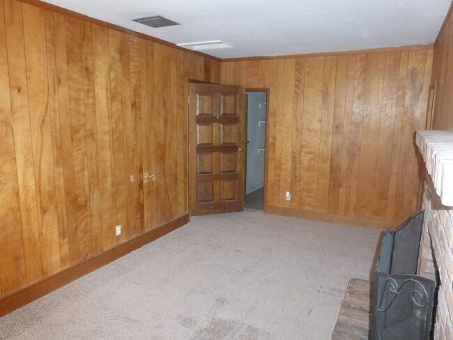 Building Photo - 4 Bedroom rental home in Tempe! Move in 10/1!