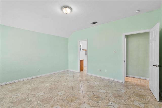 Building Photo - 908 E Belknap St
