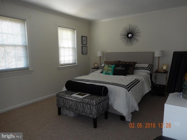 Building Photo - 6054 Old Landing Way