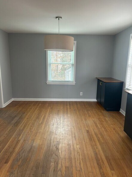 Building Photo - 1924 Guernsey Ave