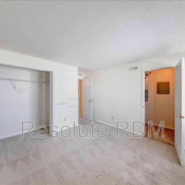 Building Photo - 4381 Village Parkway Cir W