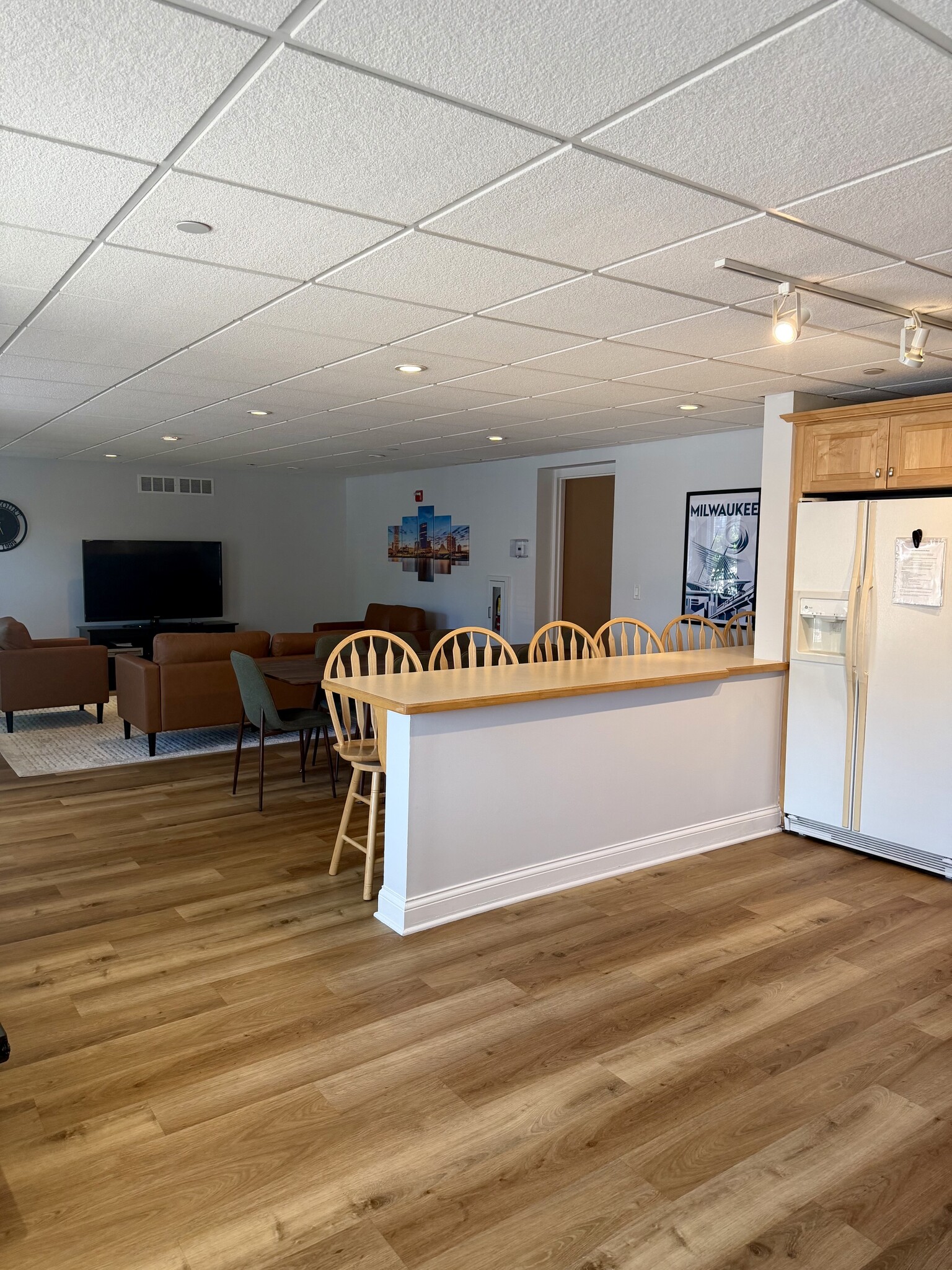 Community Room - 1515 N Van Buren St