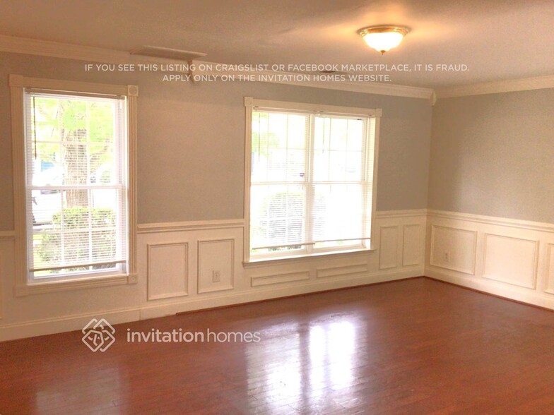 Building Photo - 5310 Peachwood Dr