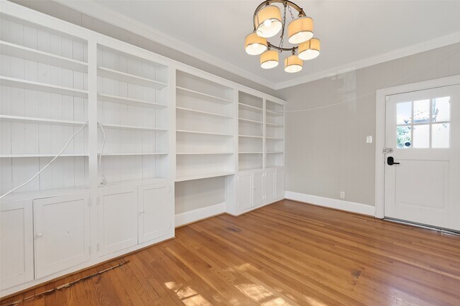 Building Photo - 3410 Austin St