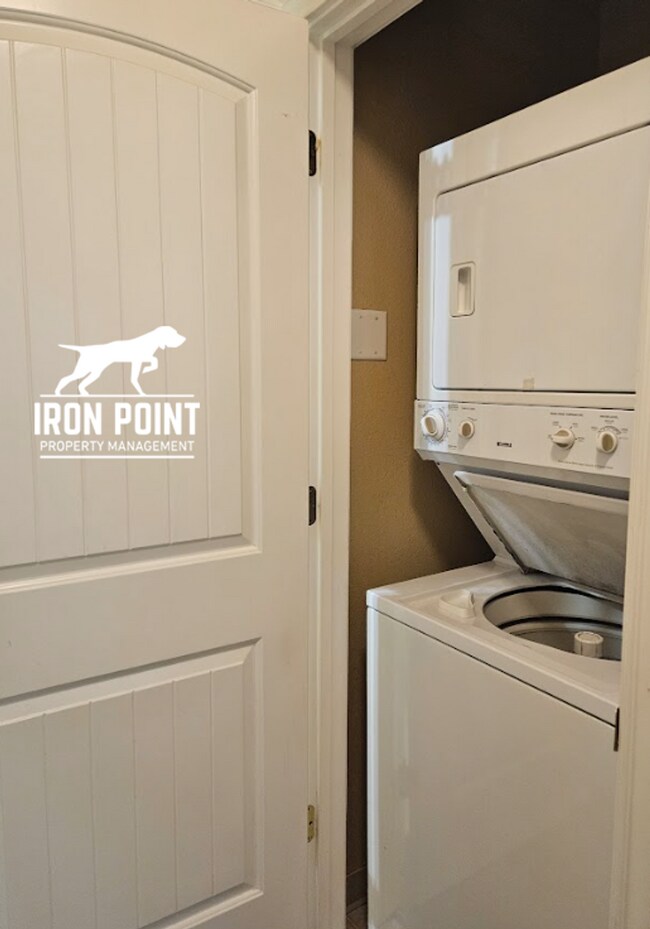 Building Photo - ELD4013