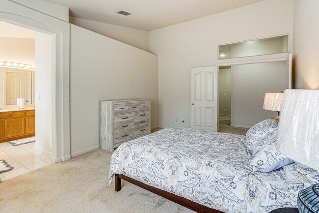 Building Photo - 5773 Barbera Way